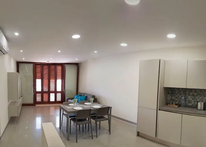 Fort Cambray Apartment With Spectacular Sea Views